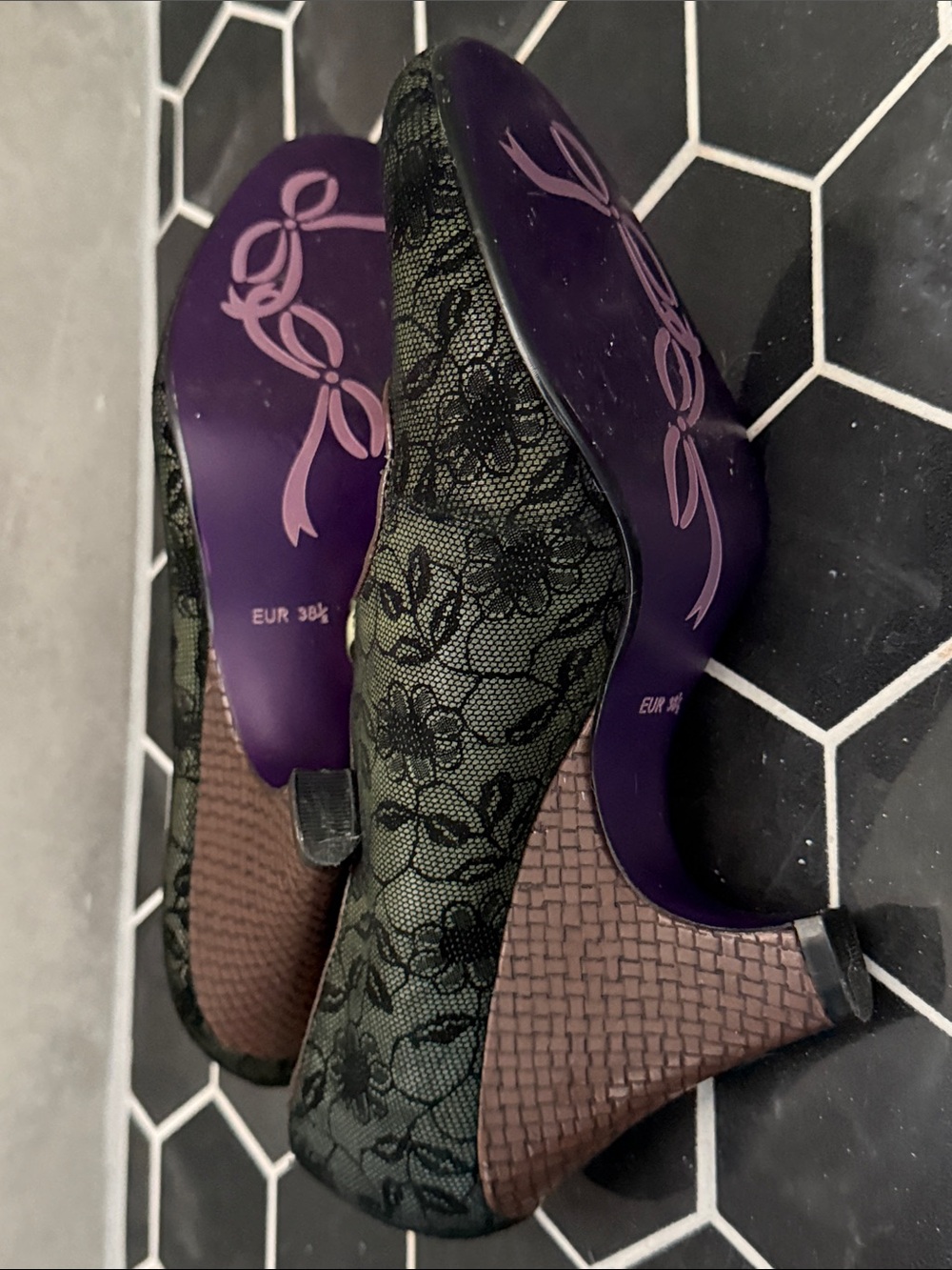 Poetic Licence Sweet Ending Green Lace Ribbon Heels Size 38 ½ EU / 8 US - Picture 10 of 11